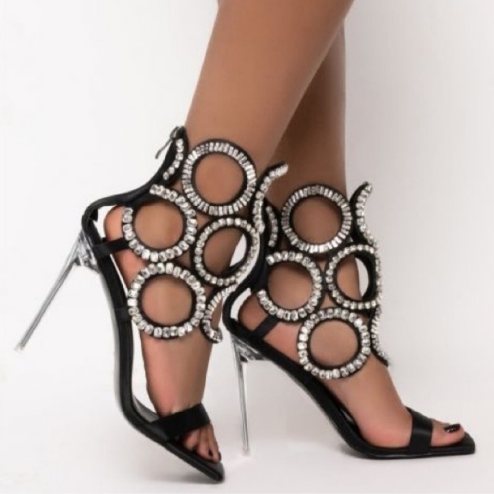 A selling  a shoes